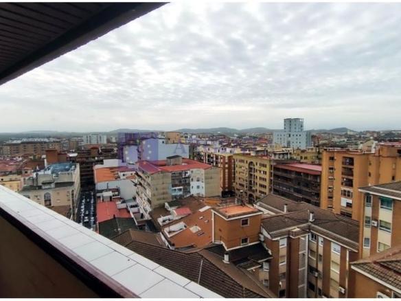 Apartment for sale on Doctor Marañon Street, City Center