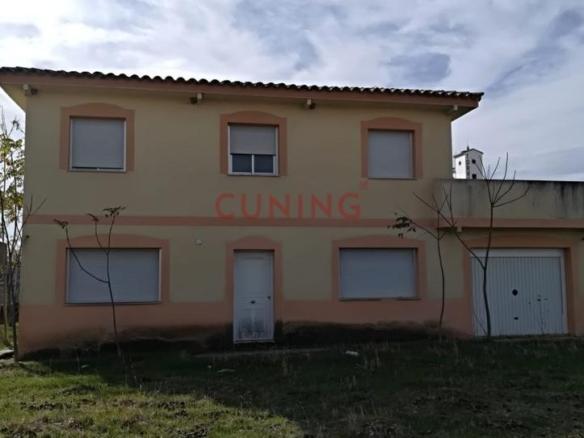 House or villa for sale in Torremocha