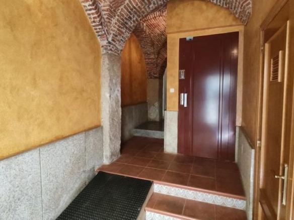Apartment for sale on Calle Zapateria, City Centre