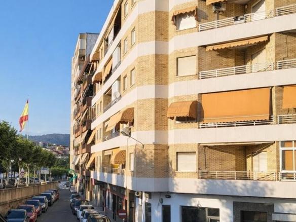 Apartment for sale on Avenida de Juan Carlos I, 20, City Centre