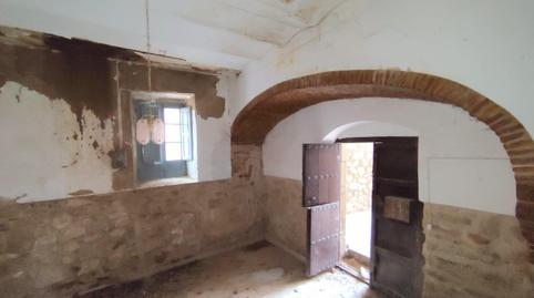 Building for sale on Arquillo Street, Trujillo