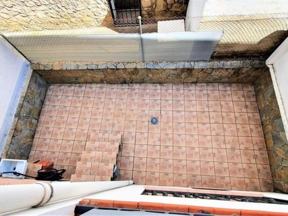 Townhouse for sale in Madrigal de la Vera