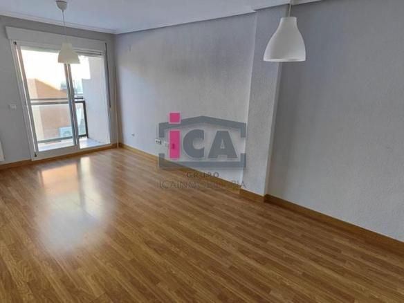 Apartment for sale on Calle Agustina de Aragón, Aguas Vivas – La Zambomba