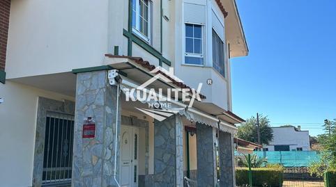 House or villa for sale in Malpartida de Cáceres