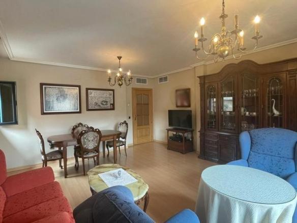 Apartment for sale on Calle San Esteban, City Centre