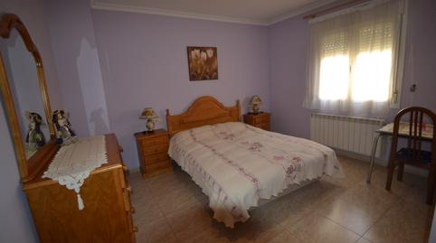 Townhouse for sale on Calle Reyes Católicos, Malpartida de Plasencia