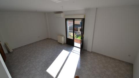 House or villa for sale on Calle República Argentina, 10, Malpartida de Plasencia