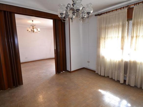 Apartment for sale on Ronda del Salvador Street, City Center