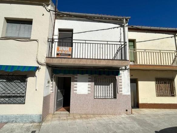 Townhouse for sale in Moraleja