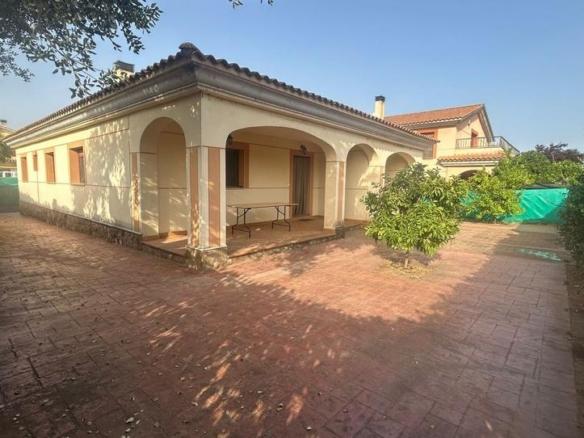 House or villa for sale in Santibáñez el Alto