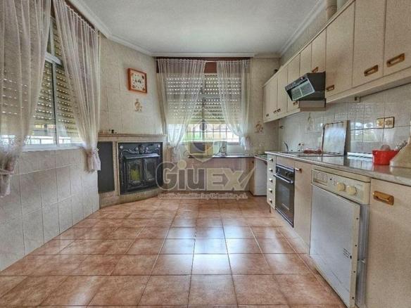 House or villa for sale in Perales del Puerto