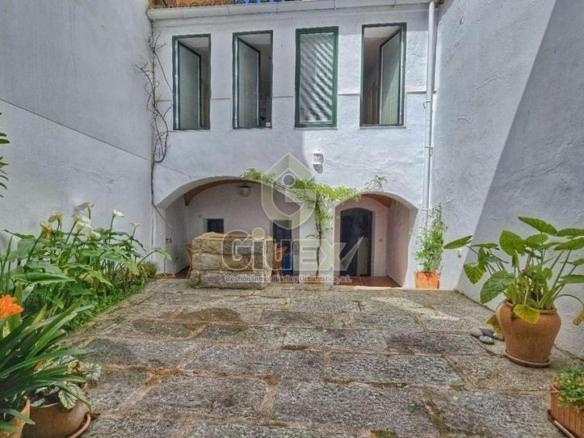 House or villa for sale in the Old Town
