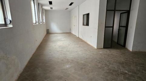 Commercial premises for sale on Avenida el Brocense, Centro
