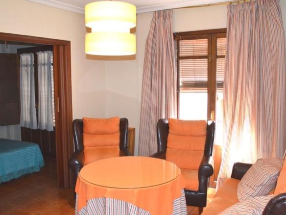 Apartment for sale on Calle Alfonso VIII, 20, City Centre