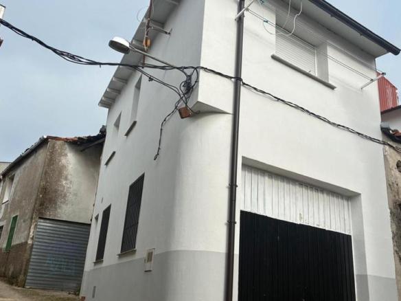 House or villa for sale on Calle San Pedro, 25, Piornal