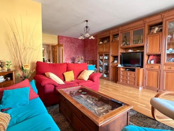 Apartment for sale in Travesía Marqués de Ceballos, Miralvalle – Av. Virgen del Puerto – La Data