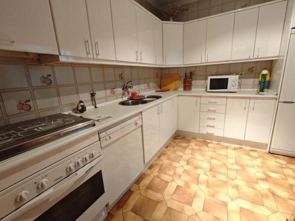 Apartment for sale in Alfonso VIII, City Center