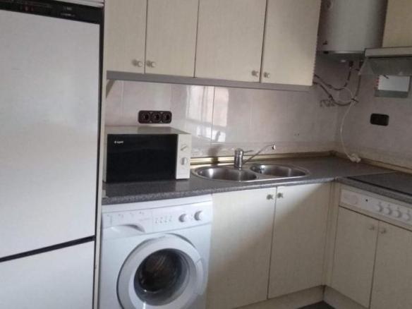 Apartment for sale in Hernán Cortés, Ahigal