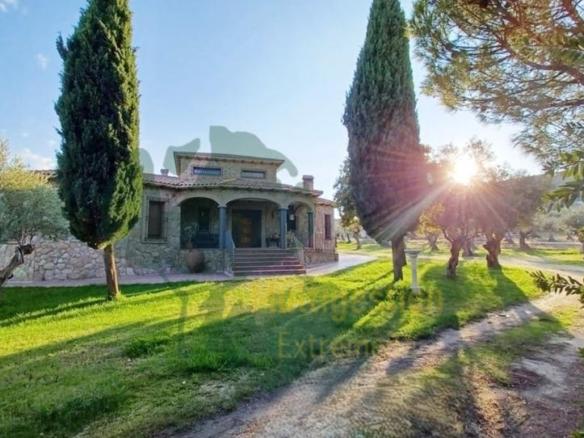 House or villa for sale in Sierra de Fuentes