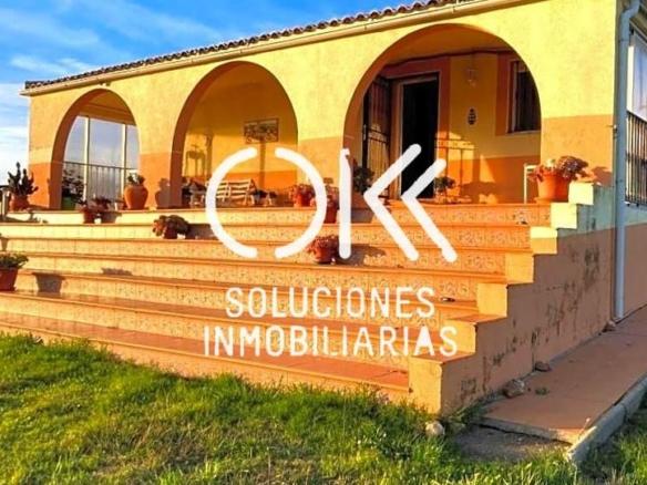 House or villa for sale in Diseminados, Torrejoncillo