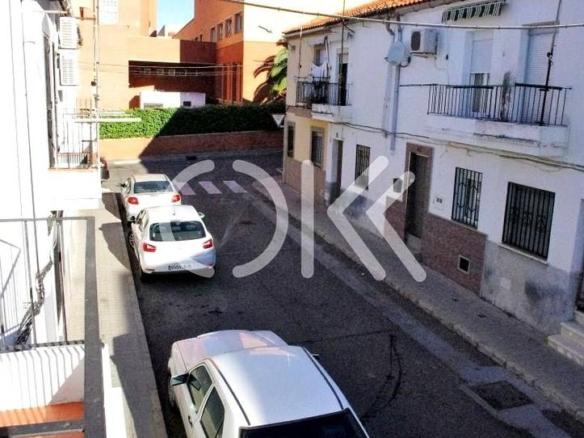 Townhouse for sale in Cardenal Cisneros, 67, Coria