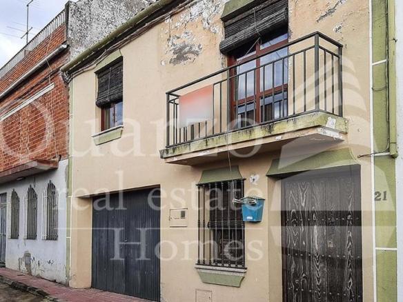 Townhouse for sale in Madroñera
