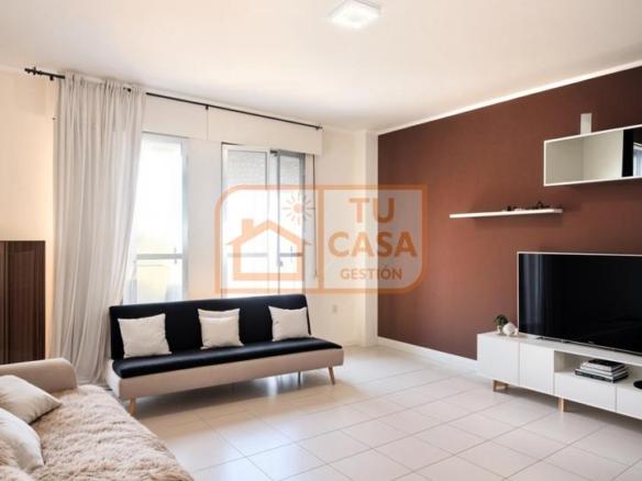 Apartment for sale on Calle el Prado, Malpartida de Cáceres