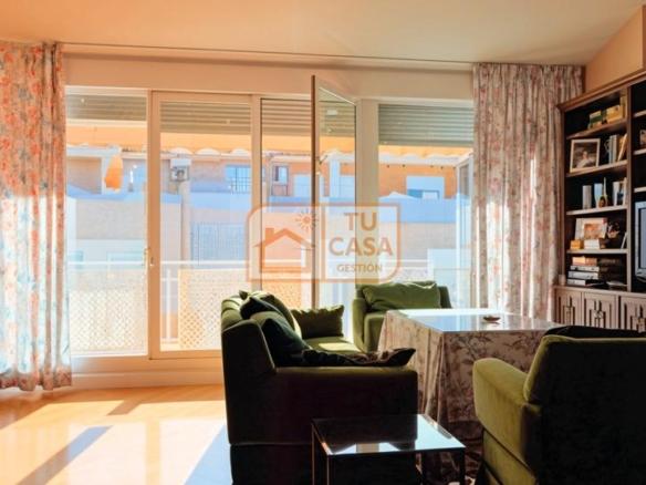 Townhouse for sale on Calle Paraíso Terrenal, Ruta de la Plata