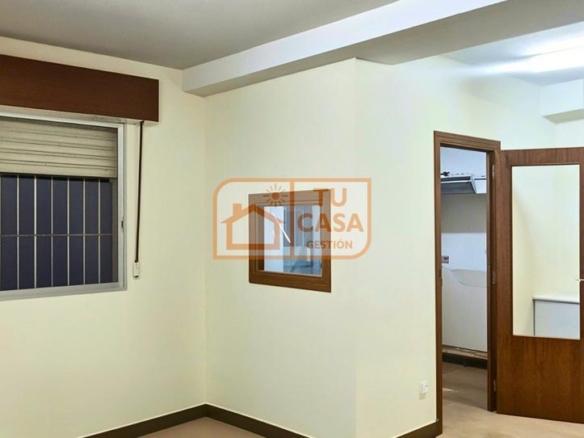 Office for sale on Calle Profesor Hernández Pacheco, Old Town