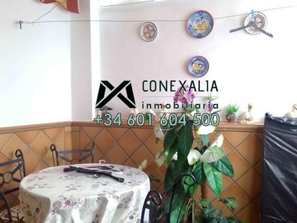 House or villa for sale at Doctor Fleming, 22, Olvera