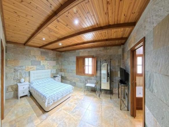 House or villa for sale on Calle Albina, El Juncal – Vallealto