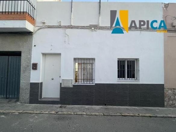 Townhouse for sale in La Banda – Football Field