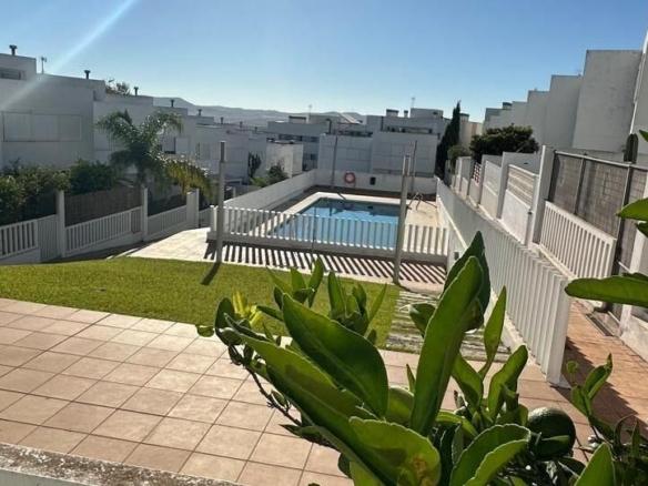 Townhouse for sale in Conil