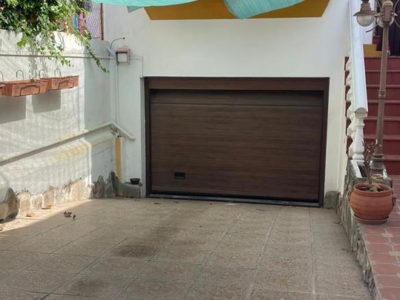 Townhouse for sale in Velazquez, Bajadilla – Fuente Nueva