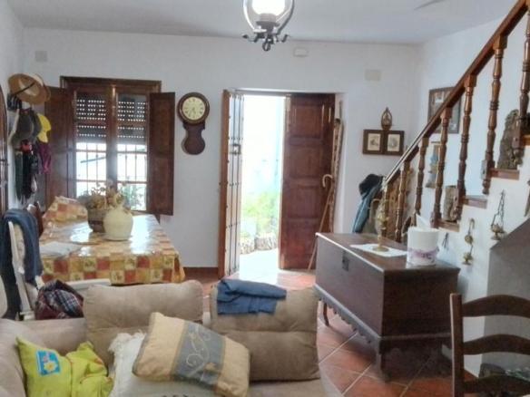 Rustic property for sale in Villaluenga del Rosario