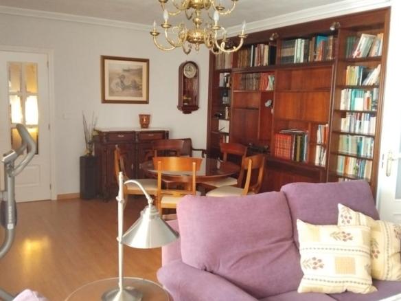 Apartment for sale on Avenida Virgen del Carmen, La Reconquista – El Rosario
