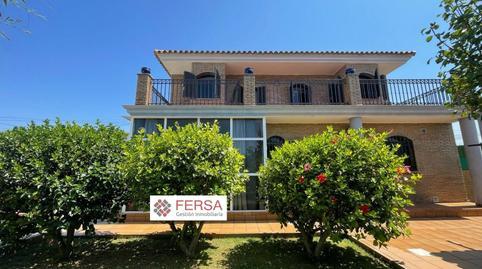 House or villa for sale in Cuatro Pinos – El Carmen