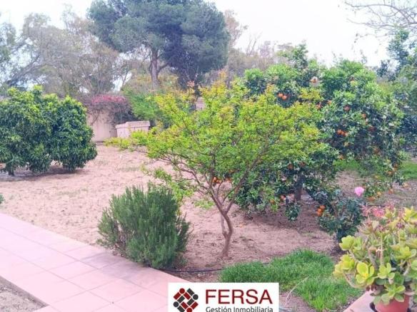 House or villa for sale in Cuatro Pinos – El Carmen