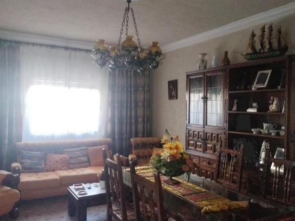 House or villa for sale in urban center