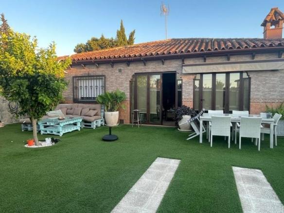 House or villa for sale in Los Gallos