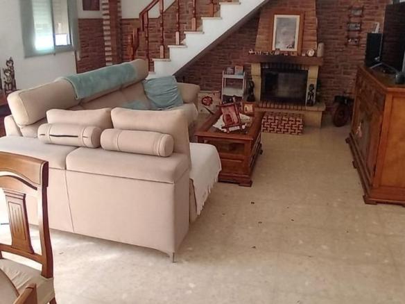 Townhouse for sale on Calle Lubina, La Granja – La Colina – Los Pastores