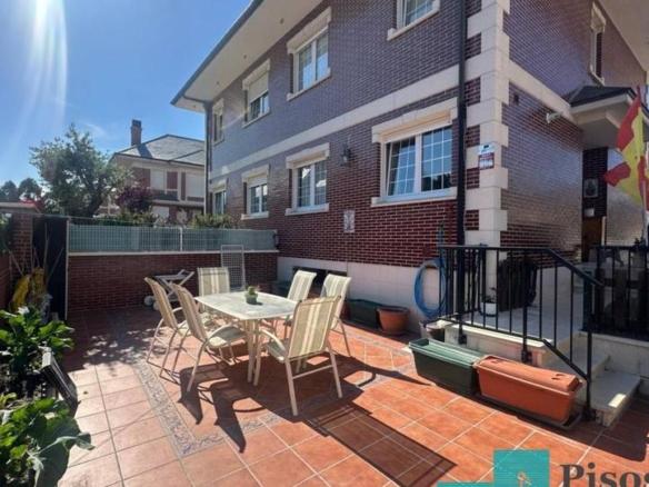 Townhouse for sale at Pintor Ángel Alonso, 20, El Puntal