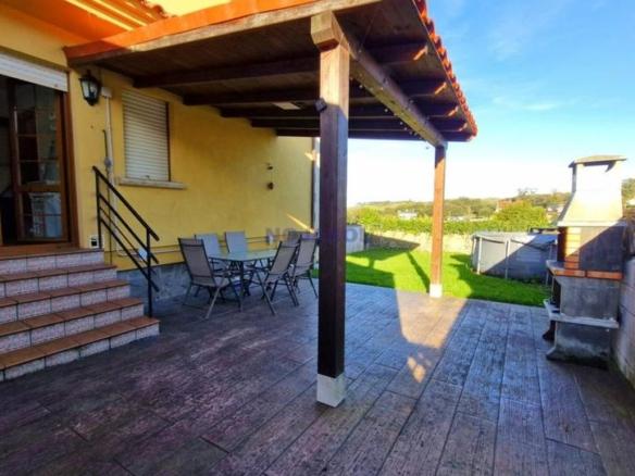 Townhouse for sale on Arnuero Street, Arnuero