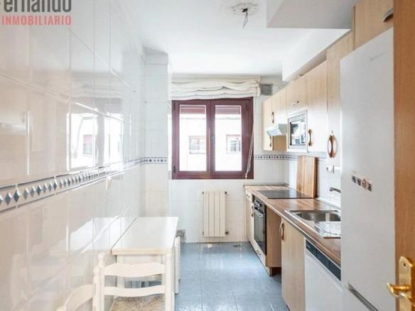 Apartment for sale on Calle de Francisco Tomás y Valiente, Peñacastillo – Nueva Montaña