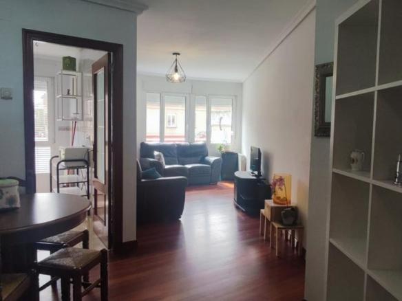 Apartment for sale in Sarón – Avenida Torrelavega, 5a, Santa María de Cayón