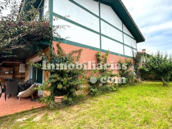 Townhouse for sale in Barrio Sámano, Sámano