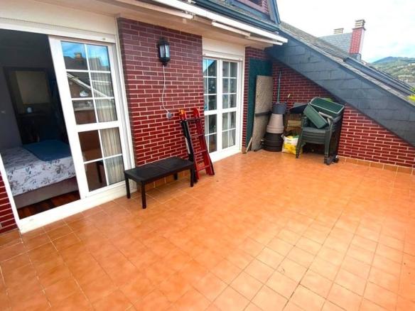 Penthouse for sale on Teresa de Calcuta Street, Cotolino