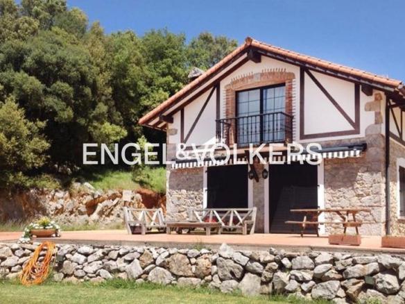 Rustic property for sale in Voto. Padiérniga neighborhood, Voto
