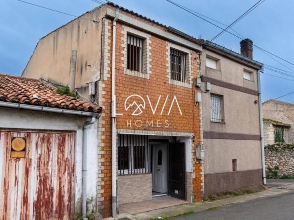 Townhouse for sale in San Miguel, 35 (a, Alisal – San Román