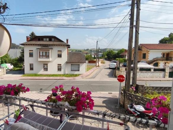 House or villa for sale in Barrio el Carmen, Revilla